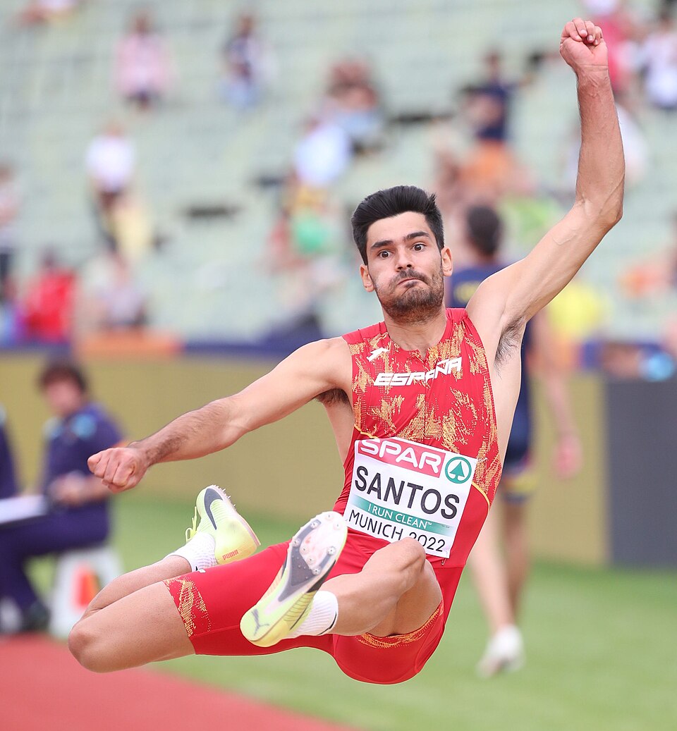 Héctor Santos
